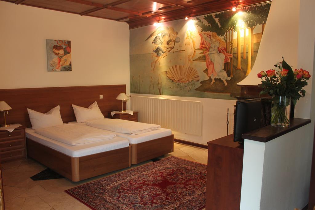 Hotel Restaurant Da Franco Rastatt Room photo